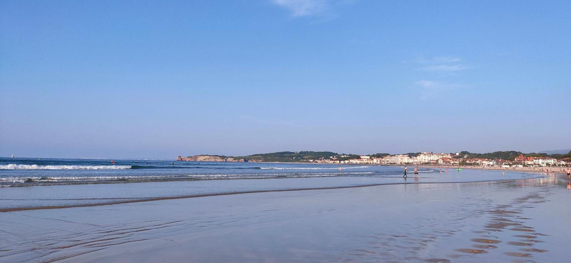 Relax, Silencio Y Sol En El Jardin Apartment Hendaye Ruang foto